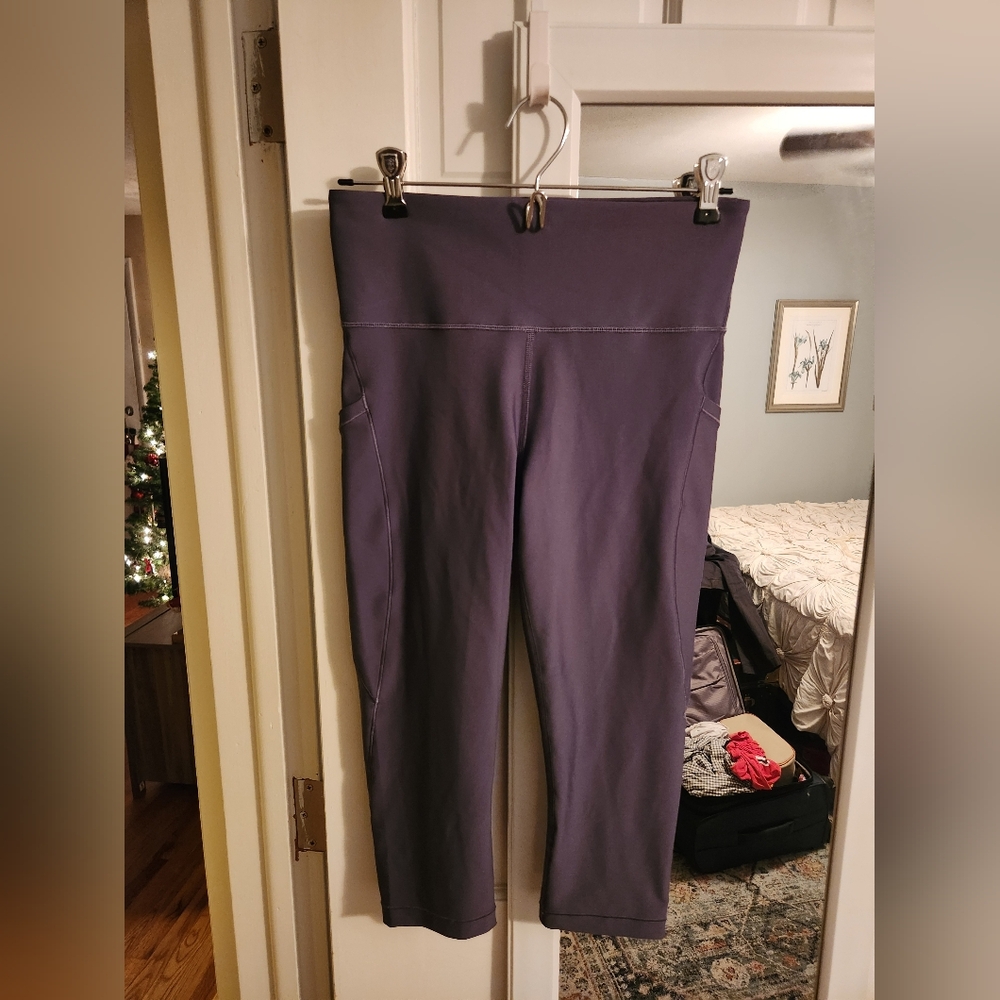 Athleta, Grey, interval stash Capri, size medium